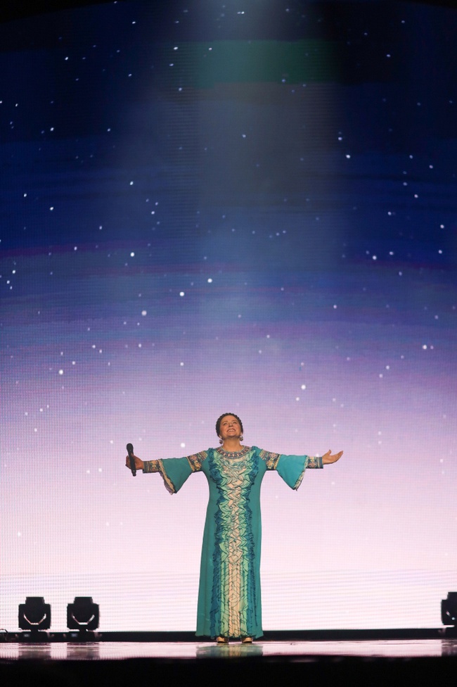 Злата Огневич показала масштабное шоу на главной сцене страны 