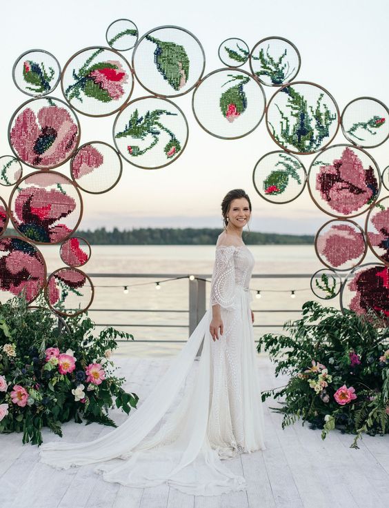 Выездная церемония: 15 свадебных арок, при виде которых ты захочешь замуж