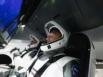 SpaceX отправляет астронавтов на МКС
