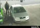 колесо придавило