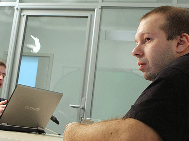 Денис Олейников