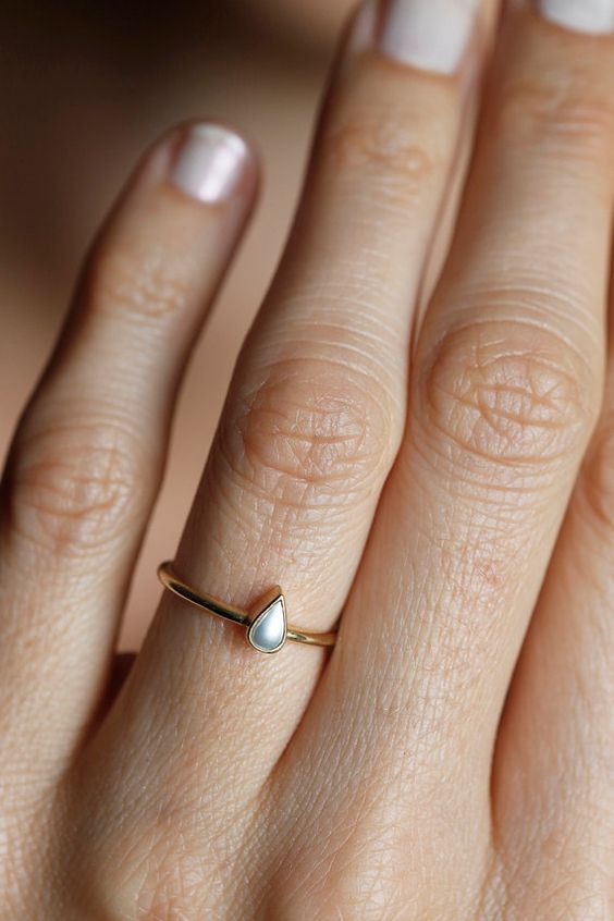 15 необычных помолвочных колец, которые покажут насколько уникальны ваши чувства