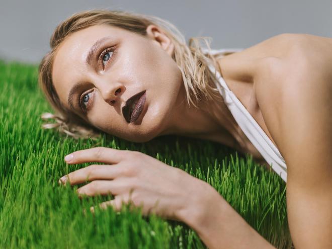 Ева Бушмина (LAYAH)