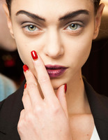 Б'юті-образ моделей з показу Marc Jacobs Осінь 2015?