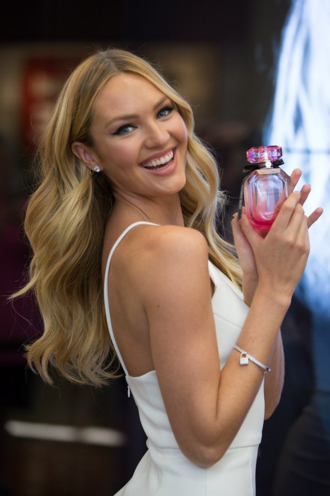 Кэндис Свейнпол на презентации парфюма