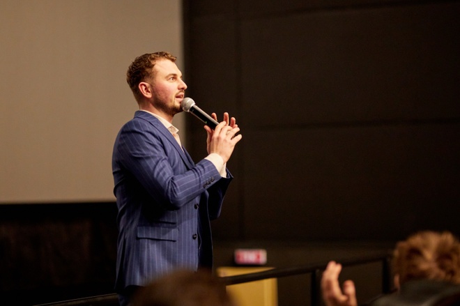 Мамахохотала