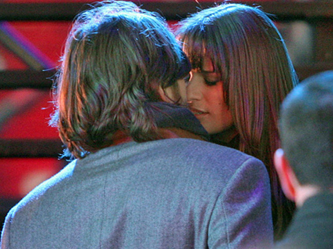 Эштон Катчер изменяет Дэми Мур?