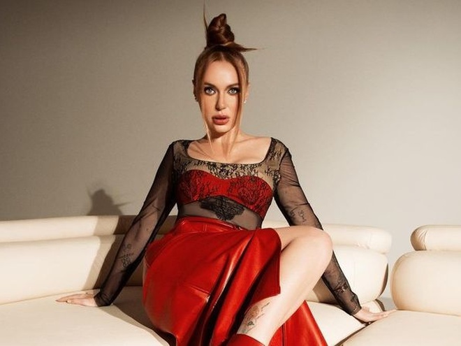 Слава Камінська у леопардових лосинах показала своє тренування