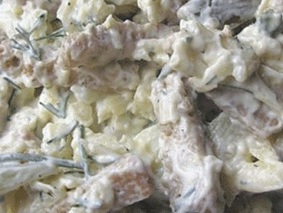 Cалат с сухариками и капустой Cалат с сухариками и капустой
