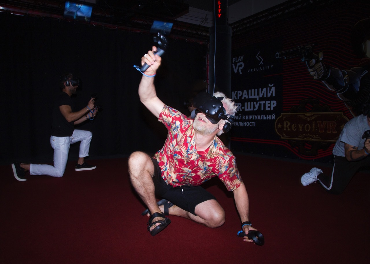 В Киеве прошла селебритиз-презентация игры RevolVR "Дикий запад"