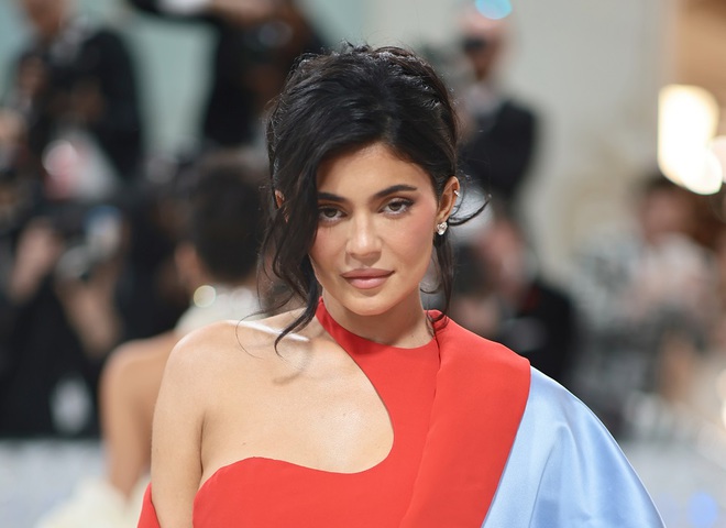 Кайлі Дженнер зробила у 19 років пластичну операцію, про яку тепер шкодує