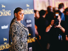 Бейонсе на прем'єрі ремейка мультфільму "Король Лев"