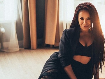 Гайтана вперше за рік вийшла на зв'язок із фанами: співачка показала фото з чоловіком та 6-річною дочкою