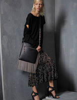 Что надеть: практичный гламур в новом лукбуке Michael Kors Что надеть: практичный гламур в новом лукбуке Michael Kors