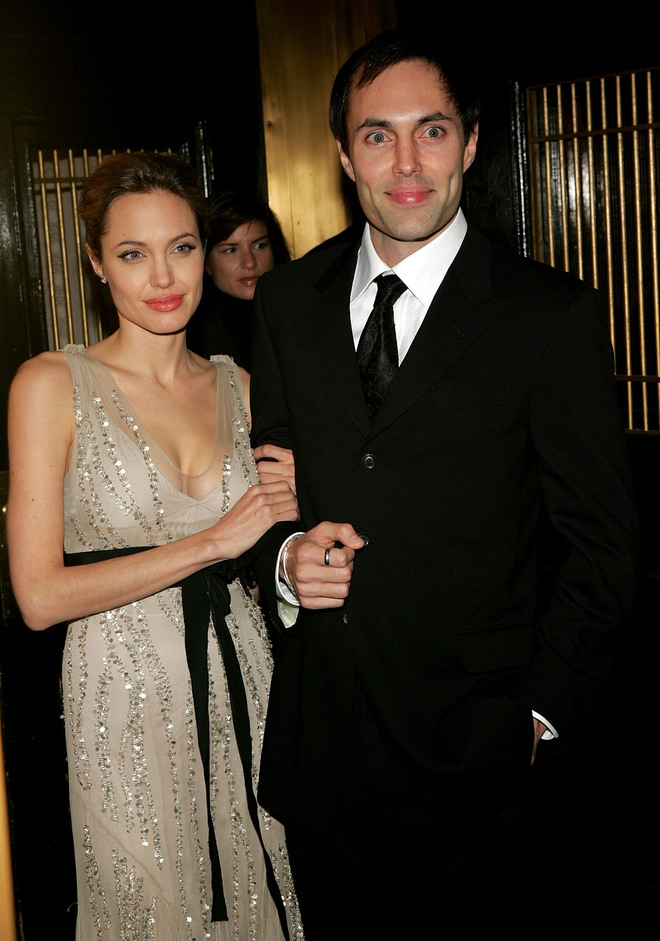 Брат Анджелины Джоли высказался о защите ее детей после развода с Брэдом Питтом