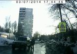 Русский полицейский вернул ребёнку потерянный мячик