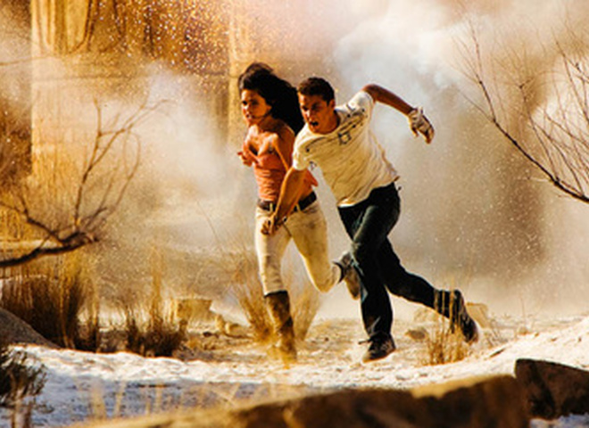 кадр из фильма Трансформеры 2