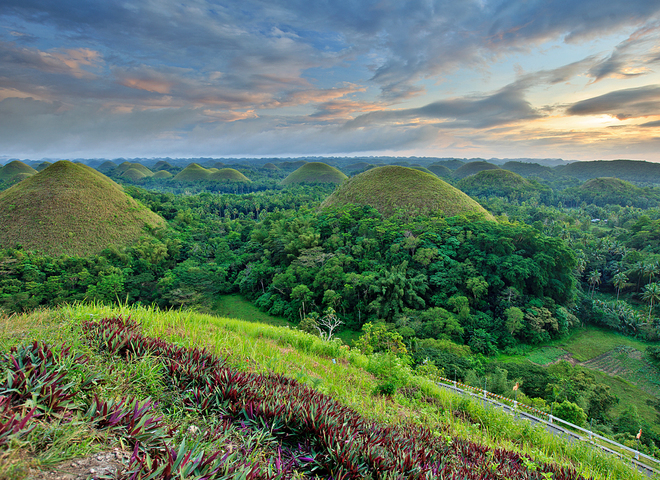 шоколадные холмы на Филиппинах