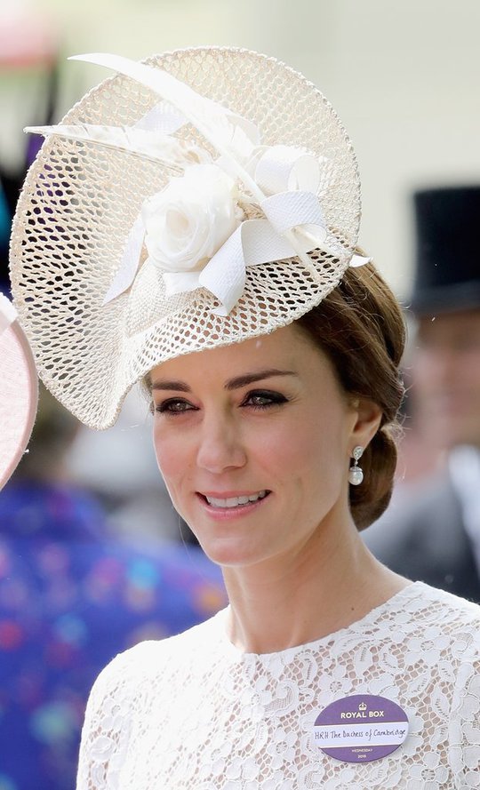 Гардероб герцогині: 10 капелюшків Кейт Міддлтон