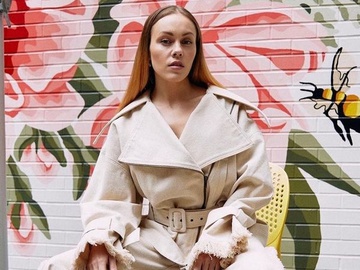 Alyosha після зміни зміни сценічного імені переклала свій знаменитий хіт українською — відео