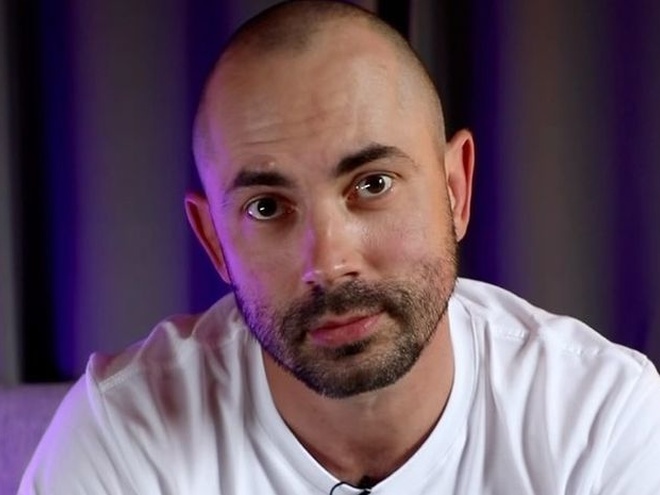 Бєдняков показав себе з довгим волоссям 18 років тому