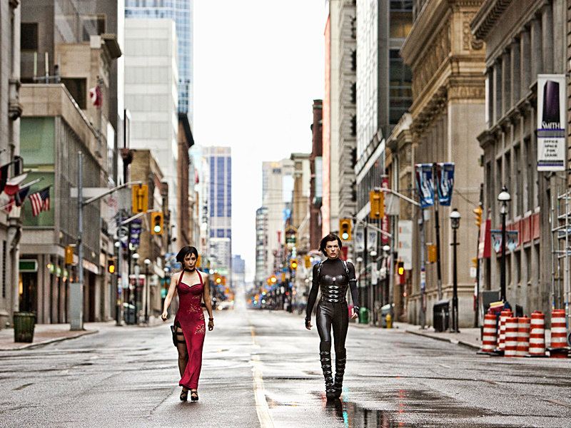 Кадри з фільму Оселя зла 5