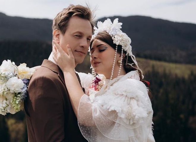 Тишкевич привітала чоловіка Томусяка з 10-ю річницею їхніх стосунків