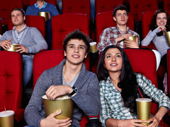 Де подивитися кіно англійською в Києві