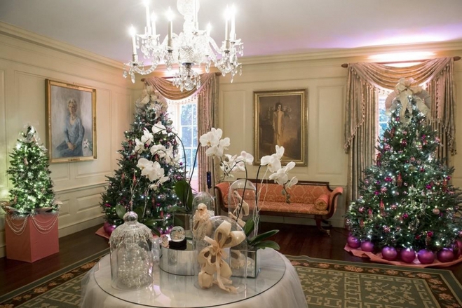Белый дом на Рождество