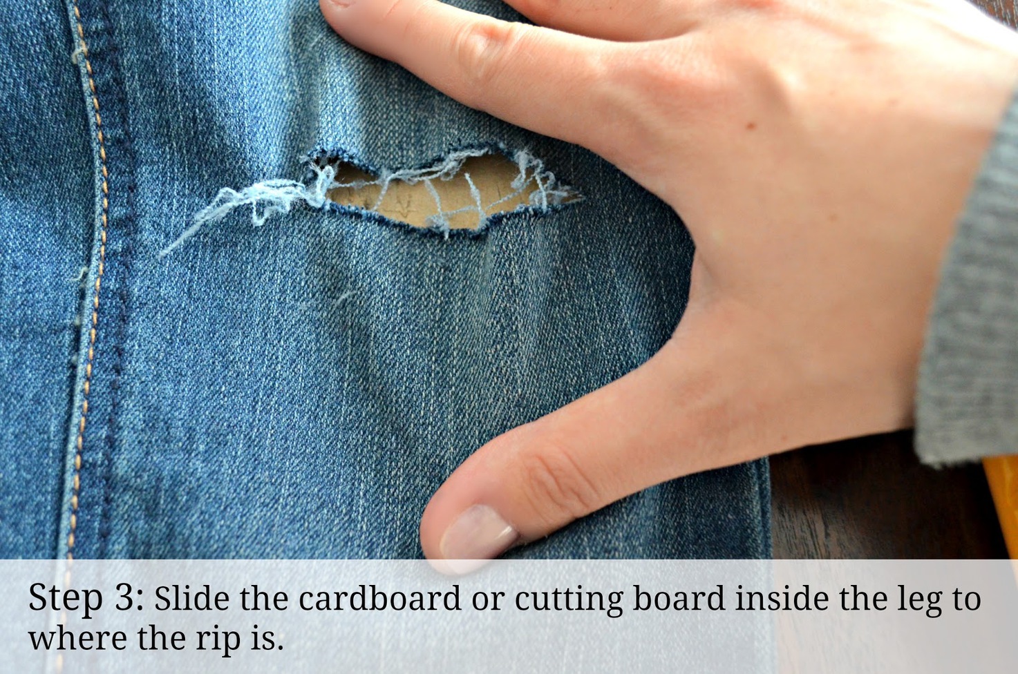 Рваные джинсы