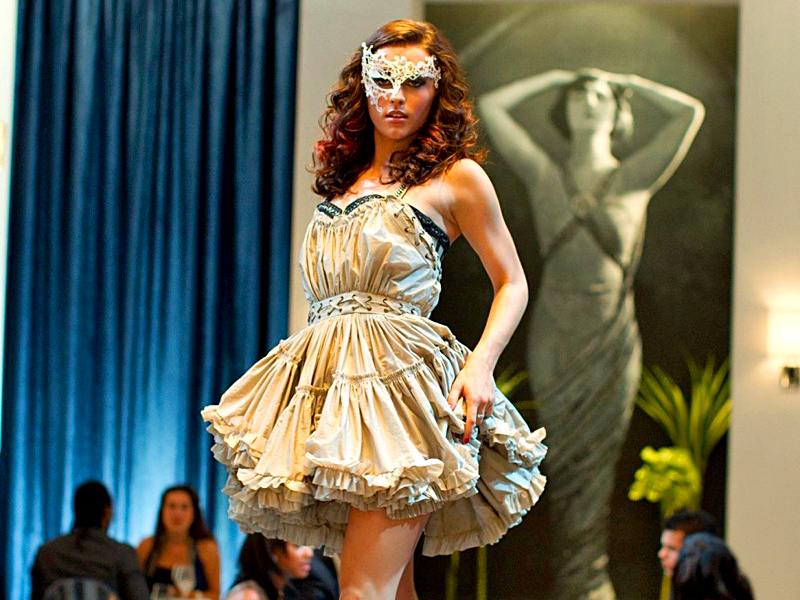 Кадры из фильма "Шаг вперед 4: революция"