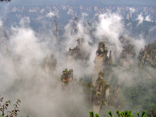 Летающие скалы в китае фото