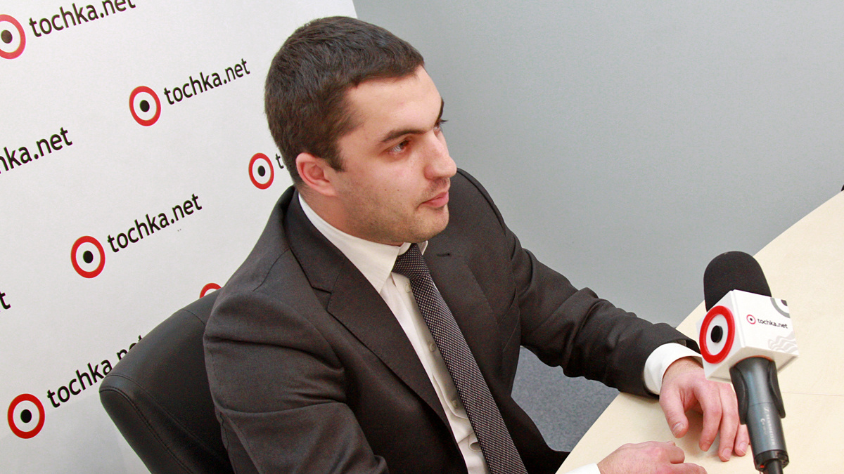 Євген Ларін