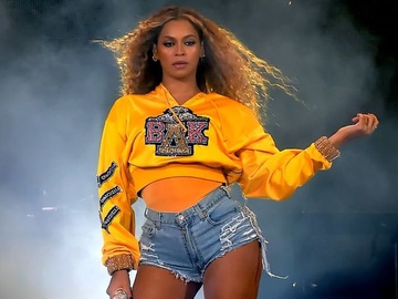 Бейонсе анонсувала перший за 5 років концертний тур оголеним фото