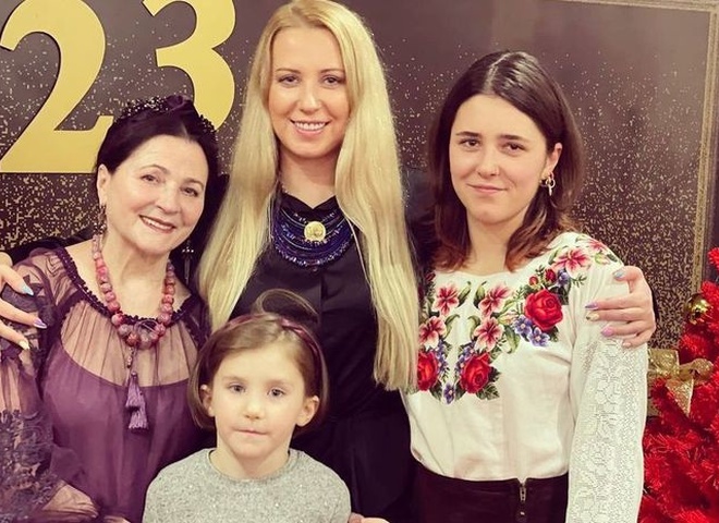 Тоня Матвієнко зізналася, де зараз живе її старша дочка, яку вона народила у 17 років