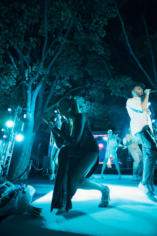 Киевская Точка G: On I Ona впервые создали иммерсивное шоу в ботсаду