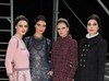 Б'юті-образ моделей з показу Chanel Осінь 2015