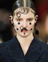 Бьюти-образ моделей с показа Givenchy Осень 2015