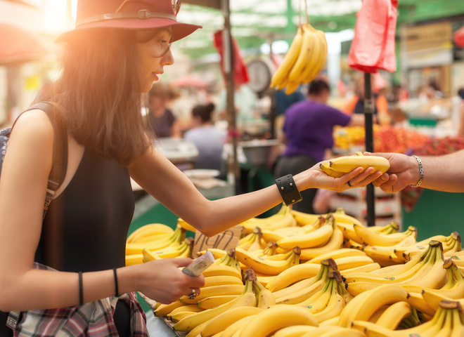 7 продуктов, которые помогут справиться со вздутием живота