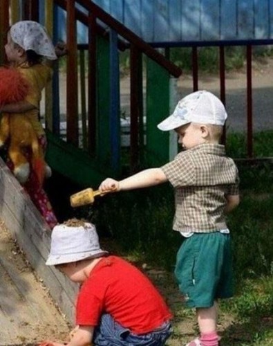 Детство не у всех счастливое)