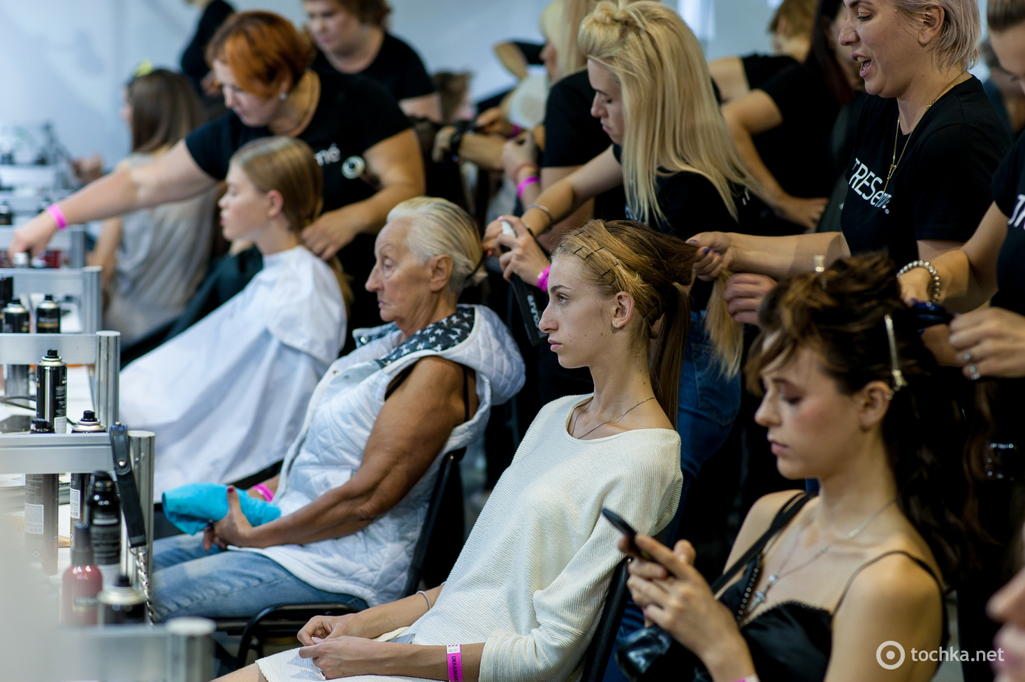 Backstage первого дня UFW SS20