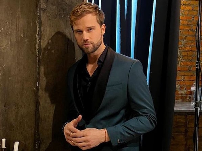 «Холостяк» Алекс Топольський більше не приховує обличчя своєї нової дівчини