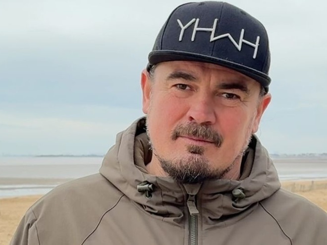 «Уже величезний чолов'яга»: Фагот показав рідкісне фото з сином