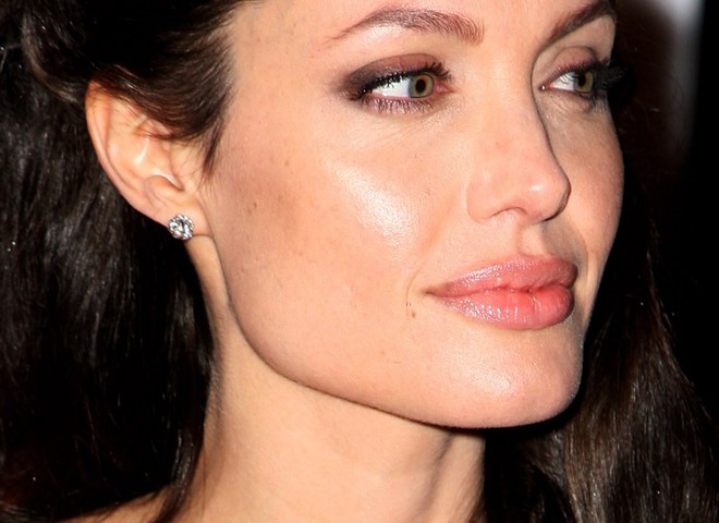 Анджелина Джоли выбирает Yon-Ka