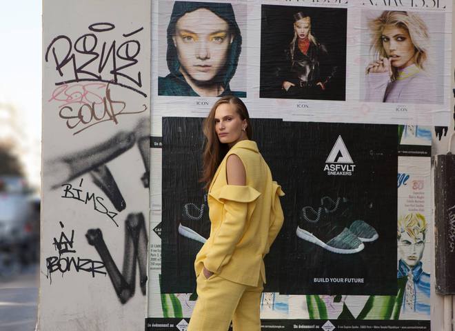 Топ-модель Алла Костромичева снялась в street-style в коллекции Nadya Dzyak