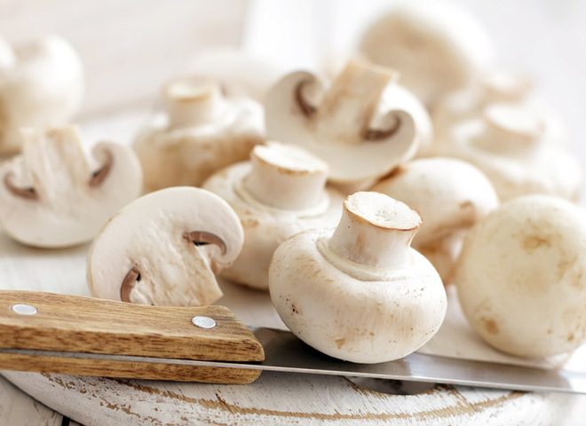 Пісні страви з грибів: огляд найкращих рецептів