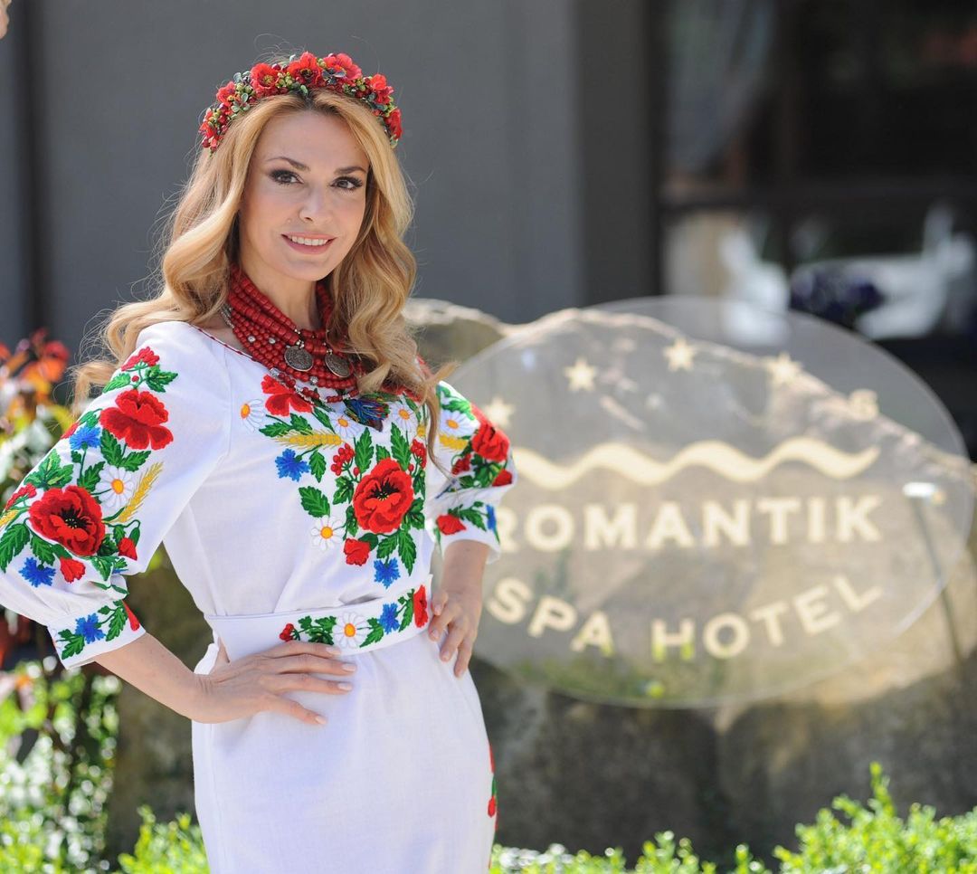 Коллекция вышиванок Ольги Сумской