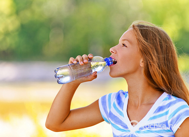 Дізнайся, чому, коли п'єш багато води, худнеш