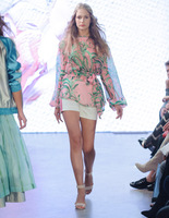 UFW SS 2017: коллекция Couture De Fleur