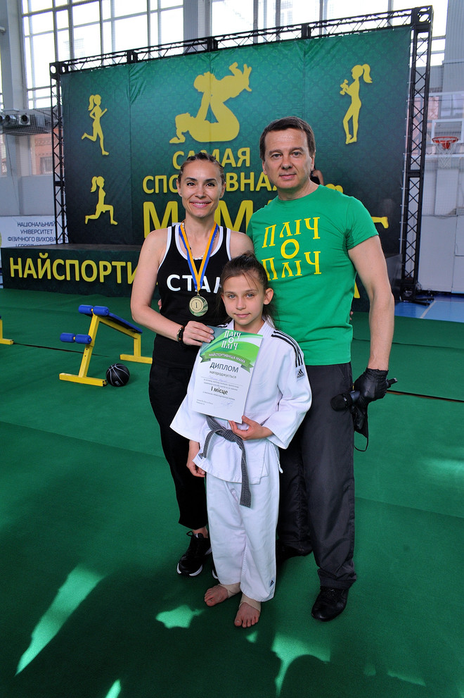 Самая спортивная мама: Виталина Ющенко победила в соревнованиях